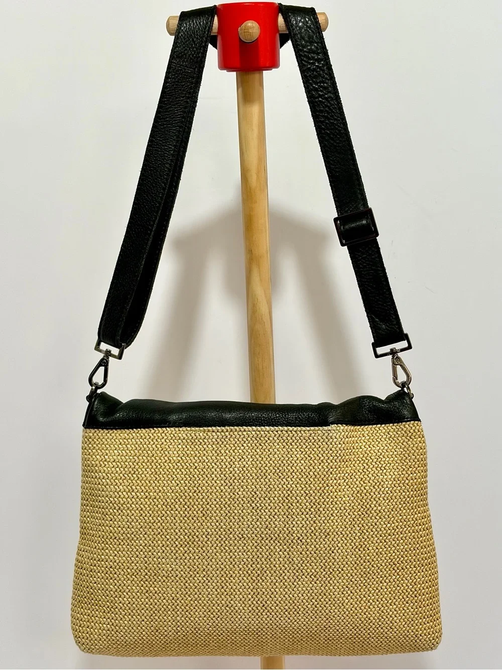 HAMMITT VIP Large Crossbody Bag In Black Leather And Chaparral Raffia/Gunmetal